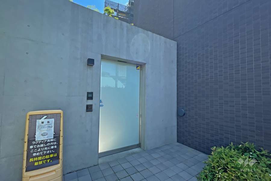 駐輪場の出入口