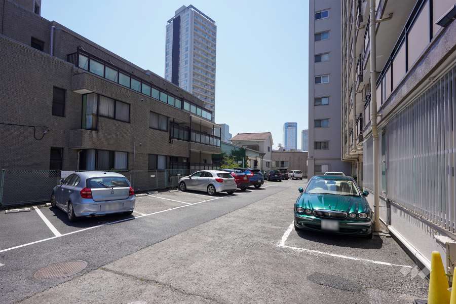 敷地内駐車場（屋外平面式）　