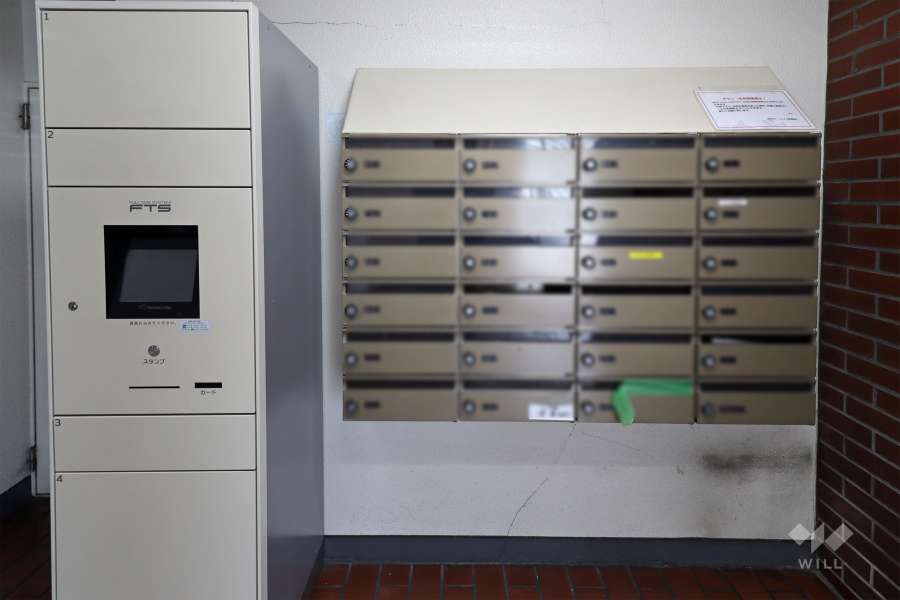 宅配ボックスと共用ポスト　