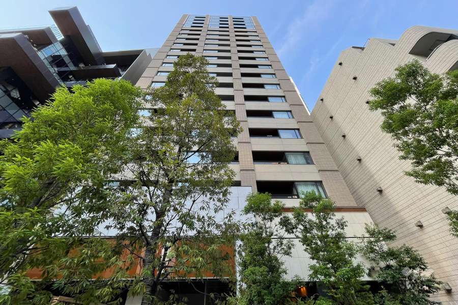 プラウド虎ノ門の外観（西側から）