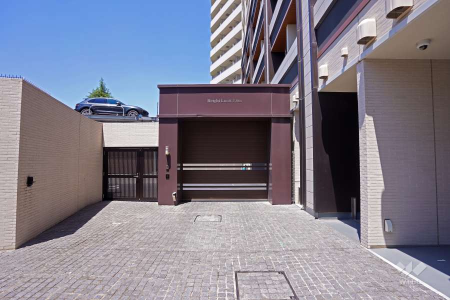 駐車場の出入口