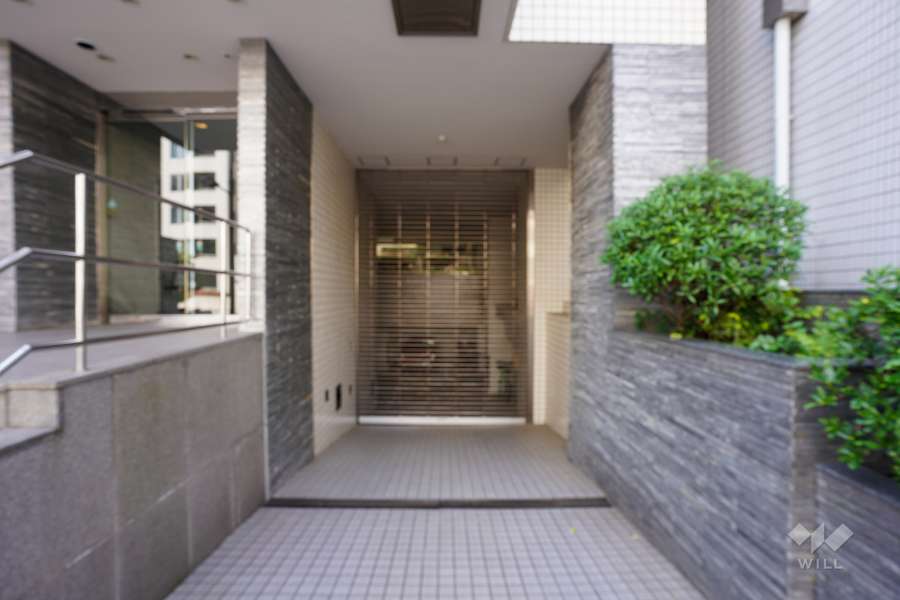 駐車場の出入り口（リングシャッター付き）