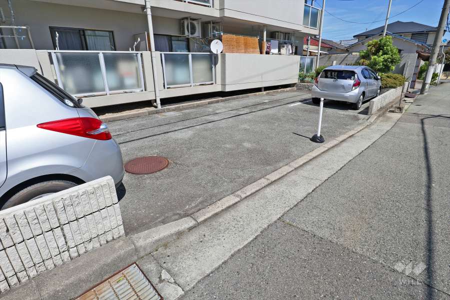 敷地内駐車場（屋外平面式）