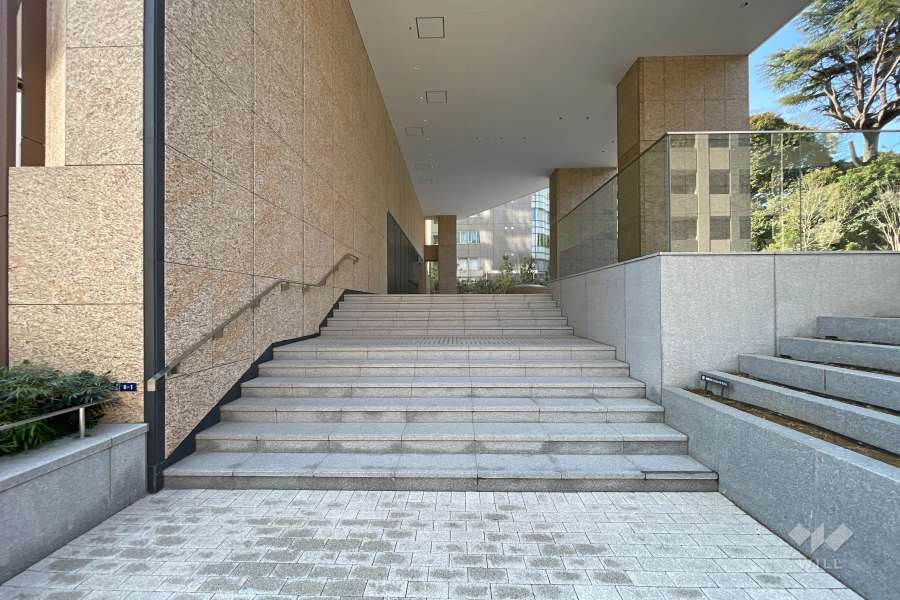 エントランスアプローチ（北側）