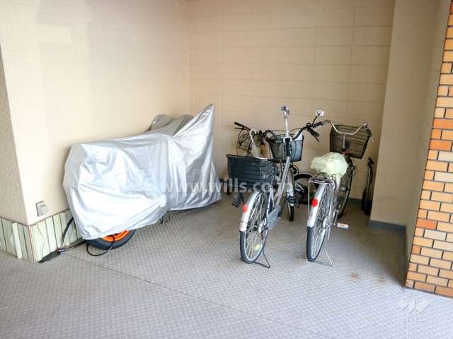 バイク置き場