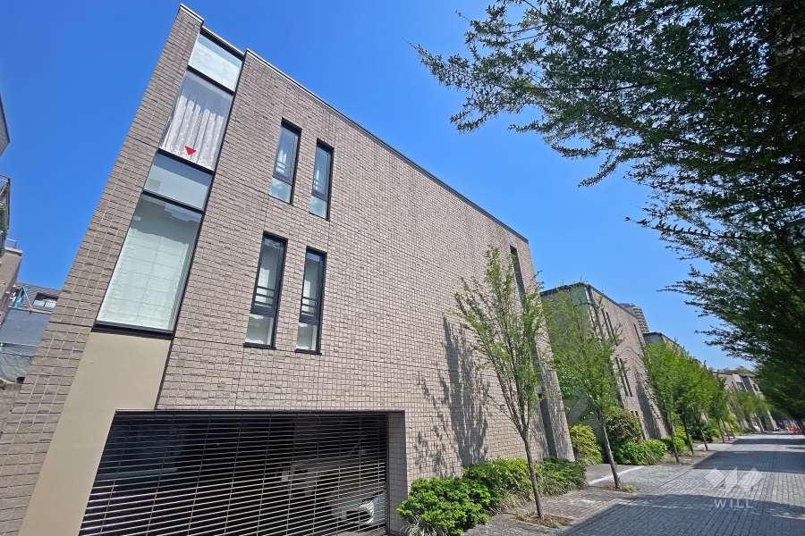 マジェス元麻布ガーデンズＤ棟の外観（西側から）