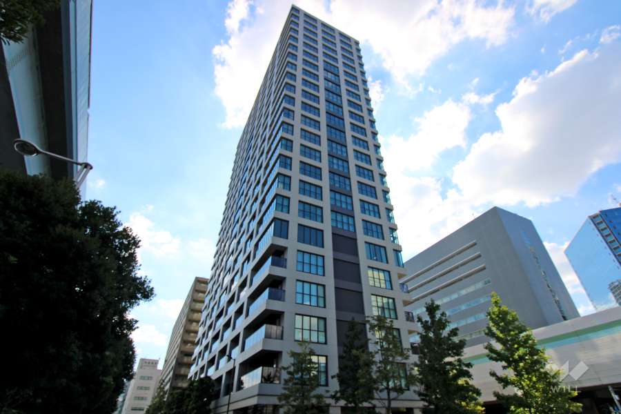 ローレルタワールネ浜松町の外観（北東側から）