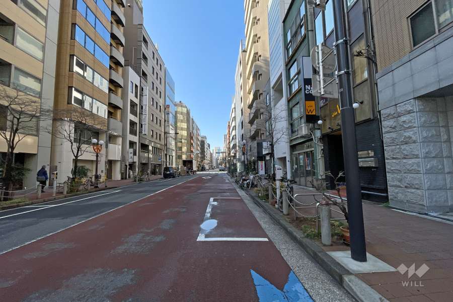 敷地南東側の前面道路