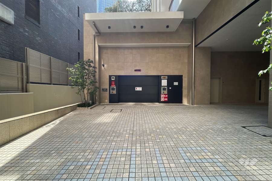 駐車場の出入り口