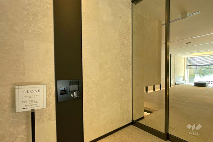 エントランスはオートロック付きです。