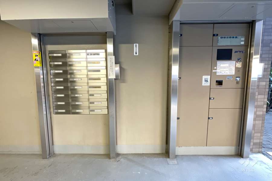 共用ポストと宅配ボックス