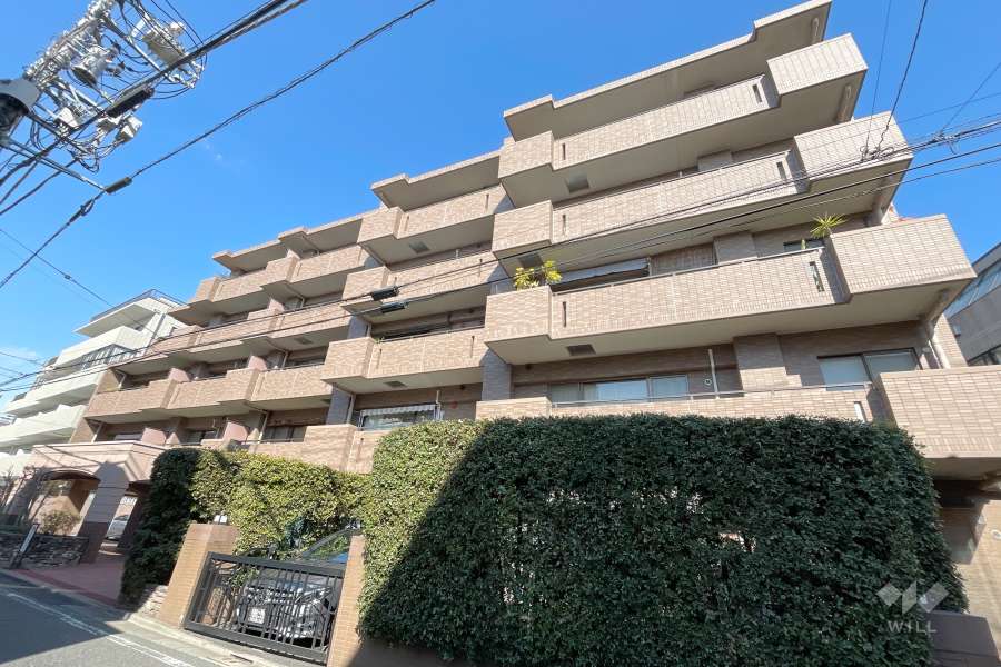 アールヴェール代々木の外観(南西側から）