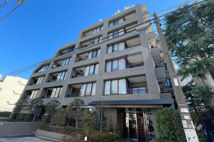 ウインベル代々木二丁目の外観（南西側から）