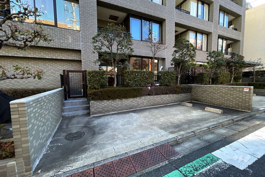 敷地内駐車場（屋外平面式）