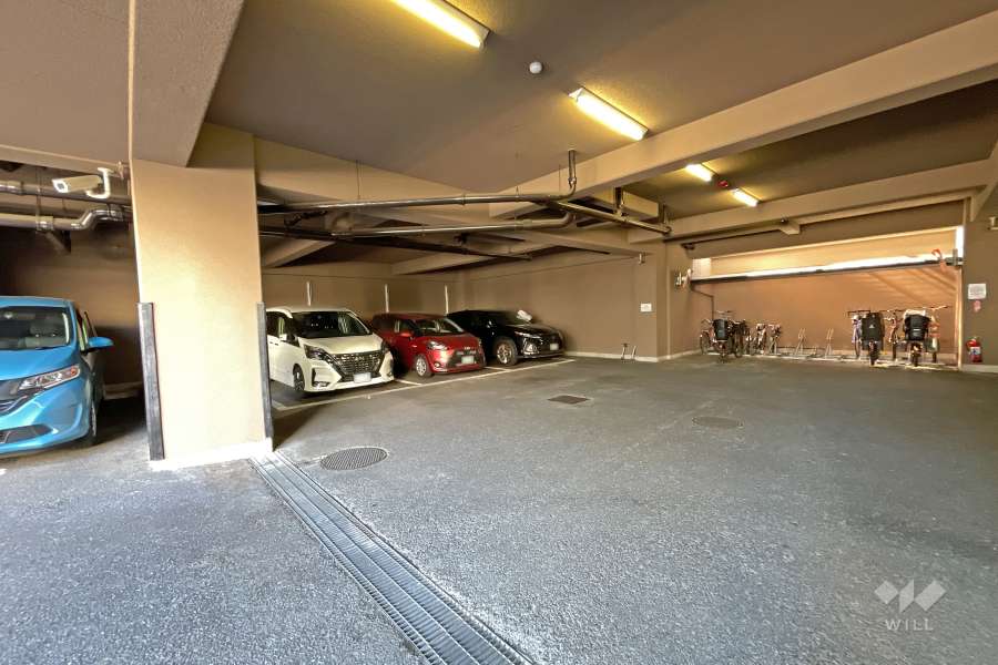 敷地内駐車場（屋内平面式）