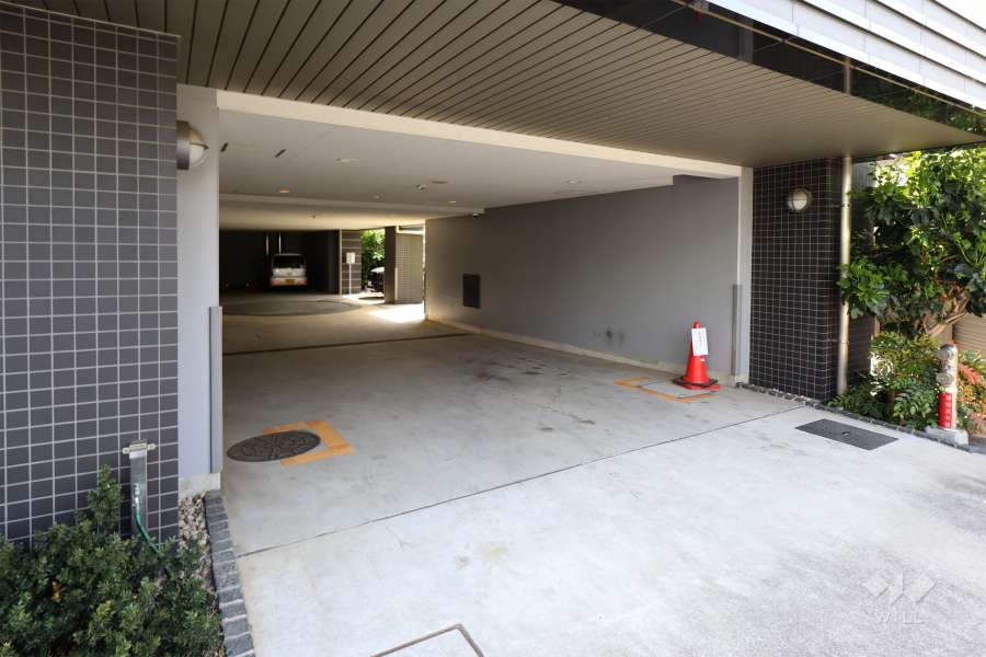 駐車場の出入り口