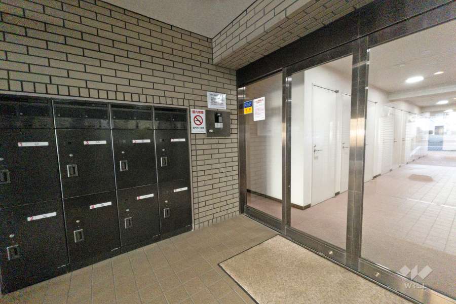 エントランスはオートロックオートロック付きです。