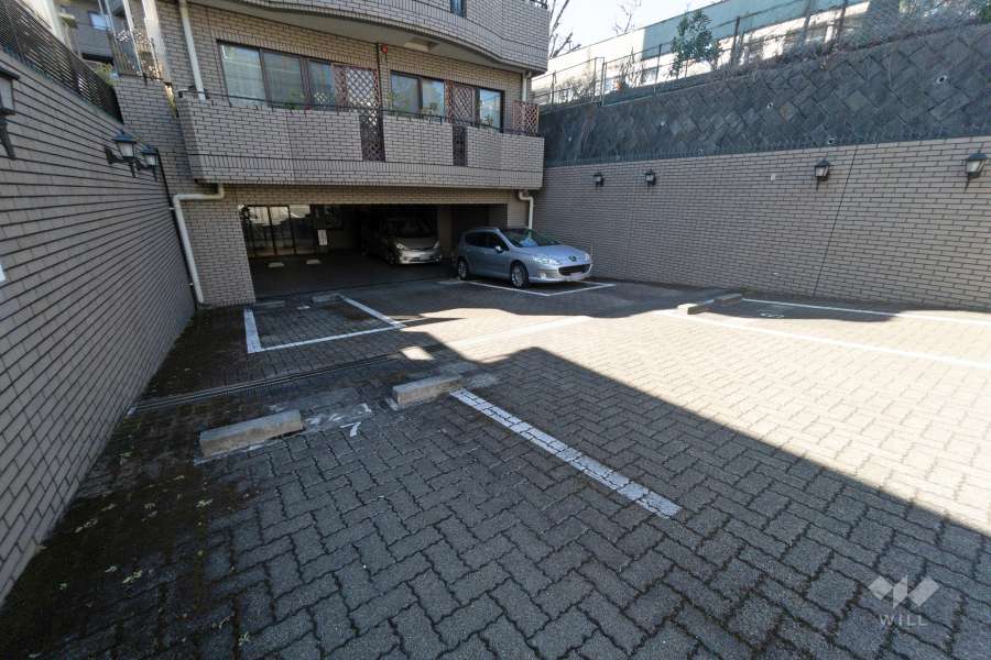 敷地内駐車場（屋外平面式）
