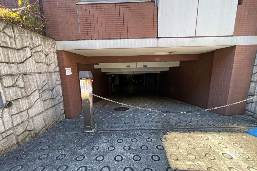 駐車場の出入り口