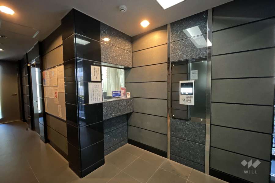 エントランスはオートロック付きです。