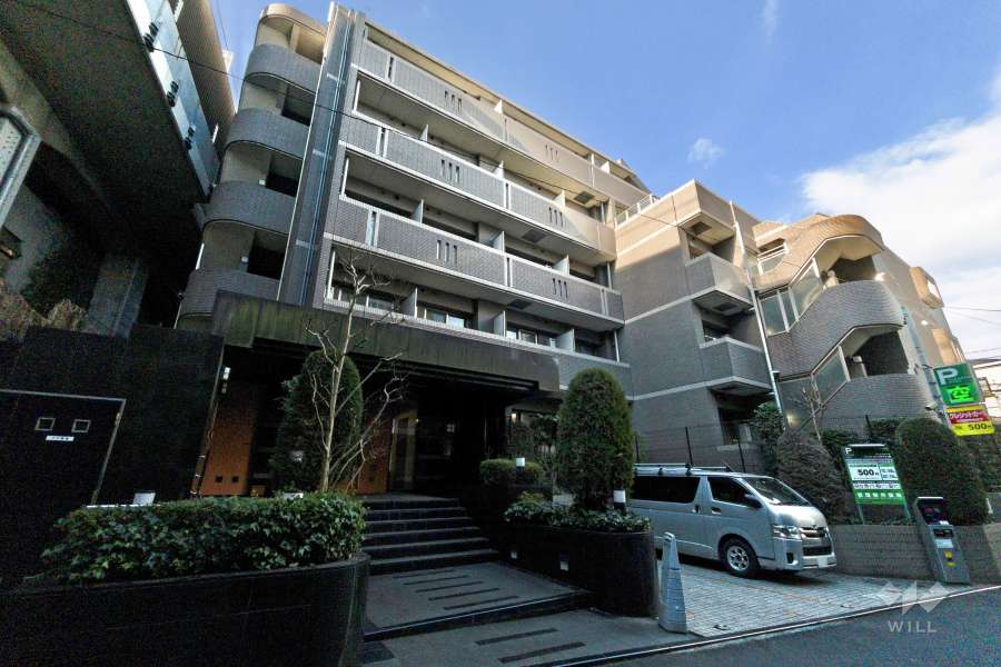 パレステュディオ代々木上原の外観（南側から）