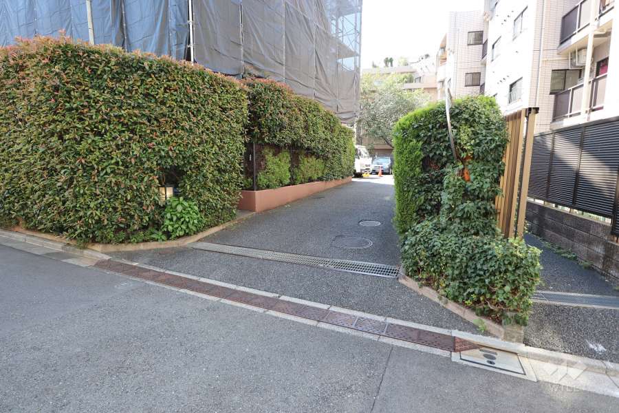 駐車場の出入り口