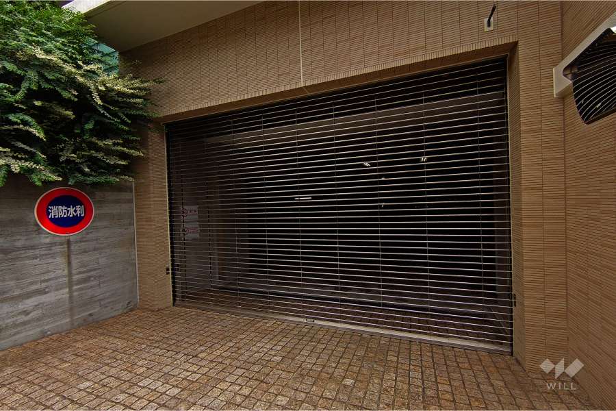 駐車場の出入り口（リングシャッター式）