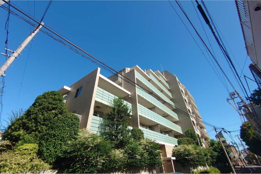 プラウド代々木初台の外観（北西側から）