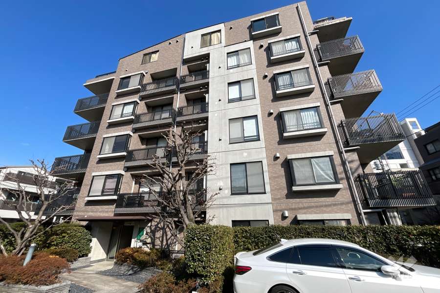 マンションの外観（南西側から）