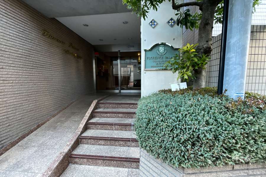 マンションの銘板
