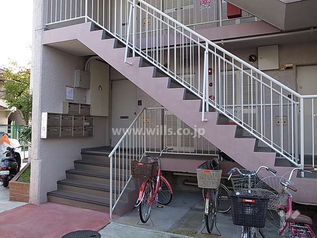 公園住戸入り口（共用ポスト）