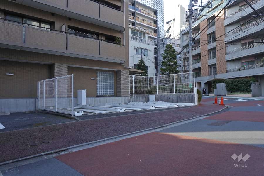 敷地内駐車場（屋外機械式）