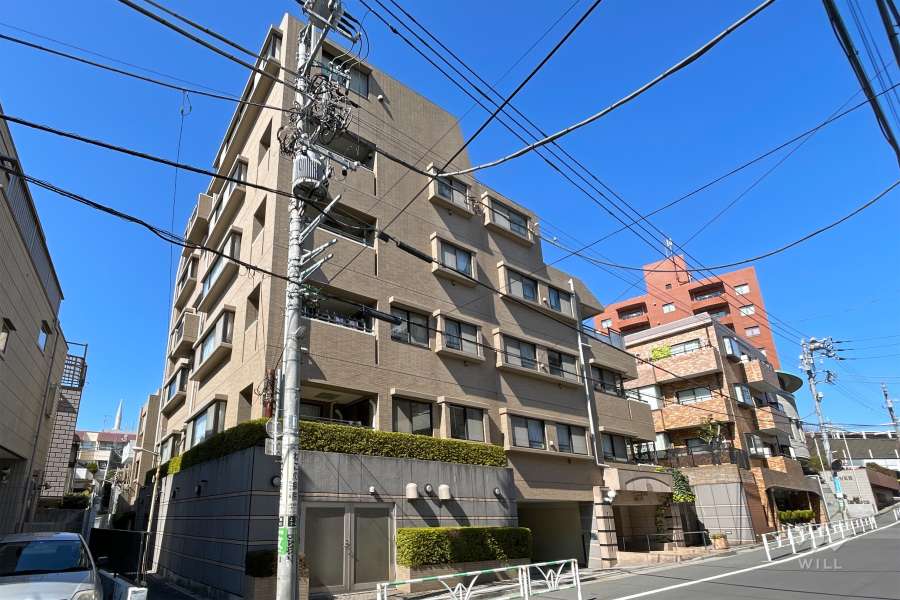 藤和代々木上原ホームズの外観（南側から）