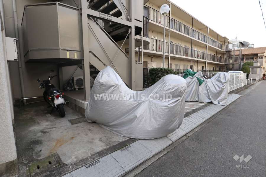 バイク置き場