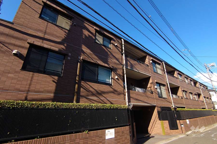 コスモ参宮橋ヒルズの外観（南西側から）