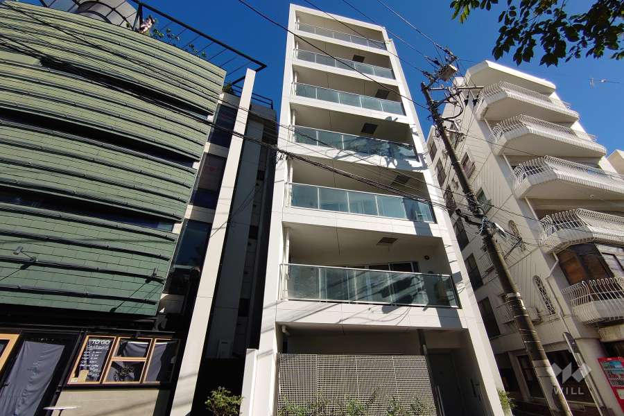 コムロンド代々木公園の外観（南西側から）