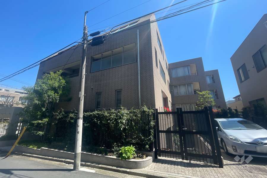 シティコート代々木の外観（北東側から）