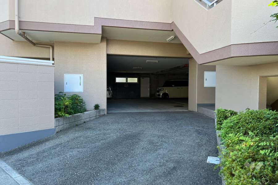 駐車場の出入口