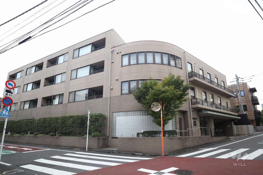 東急ドエルアルス代々木大山町の外観（北東側から）