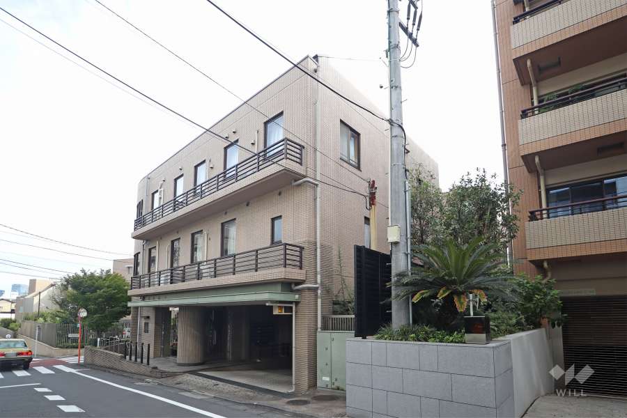 東急ドエルアルス代々木大山町の外観（北西側から）