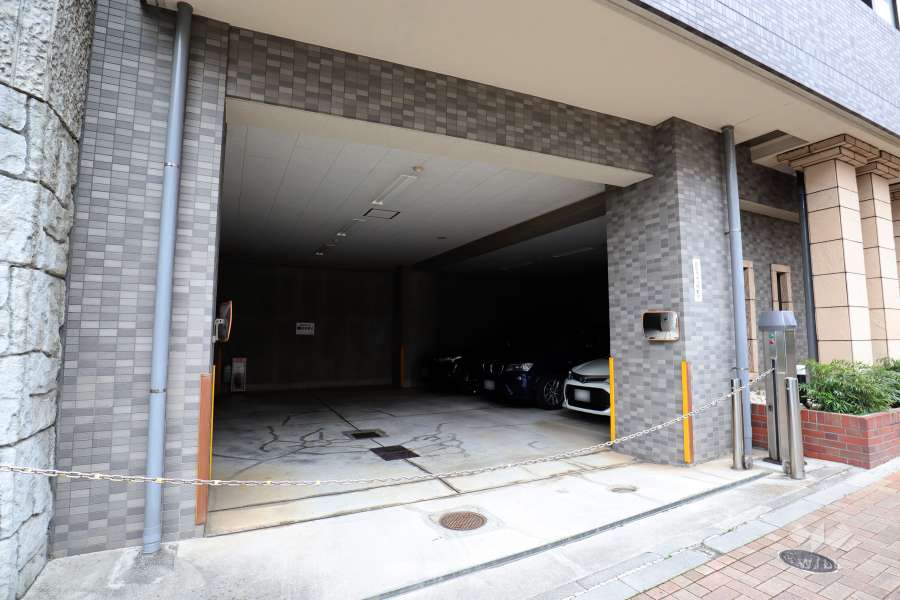 敷地内駐車場（屋内平面式）