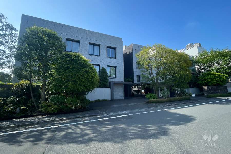 グランドメゾン松濤の外観（北東側から）