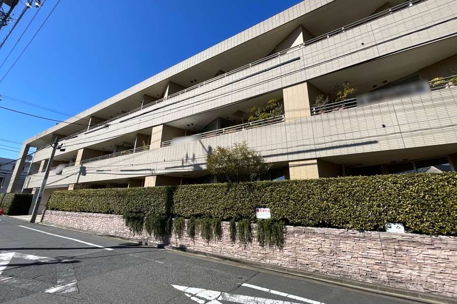 ザコート代々木上原の外観（北東側から）