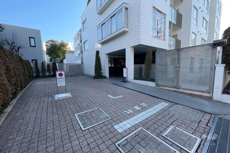 エントランス前のスペース