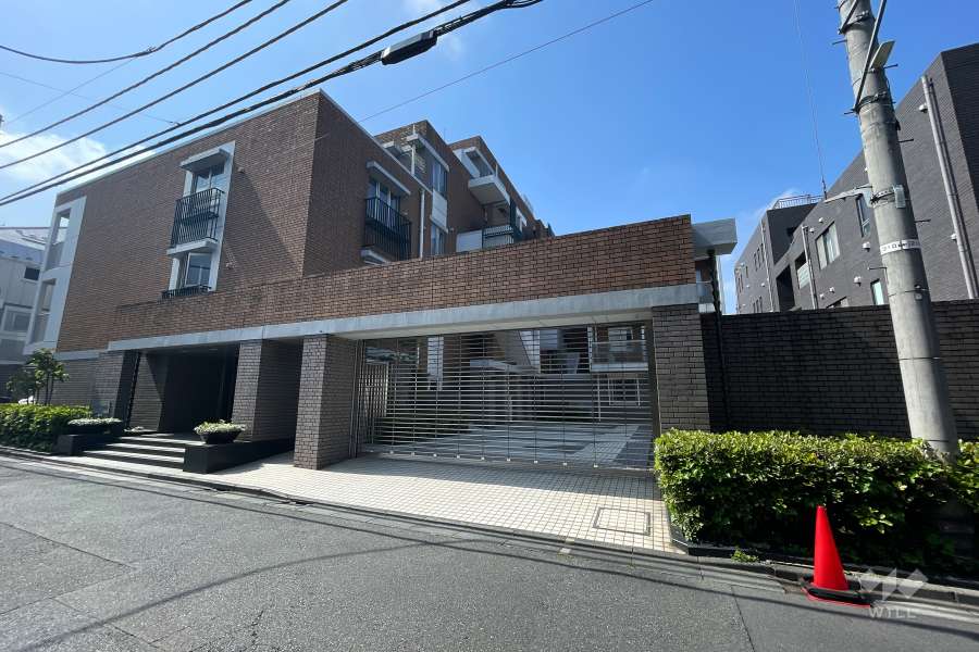 パークコート表参道の外観（北西側から）