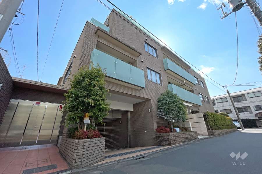 ファミールグラン神宮前の外観（北西側から）