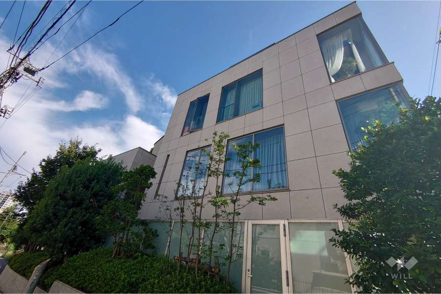 プラウド神山町の外観（南西側から）