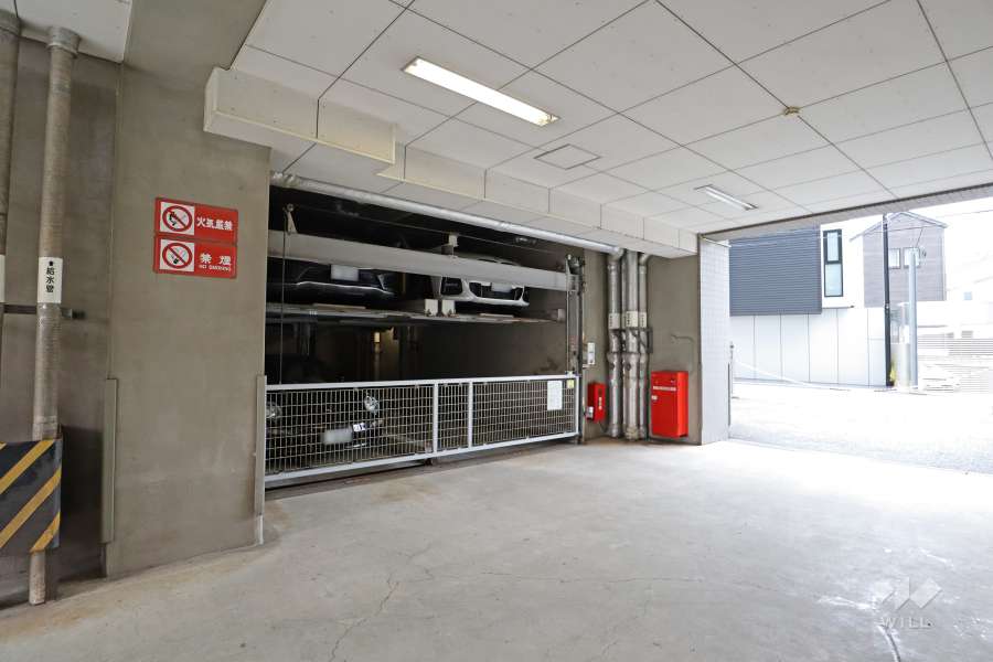 敷地内駐車場（屋内機械式）