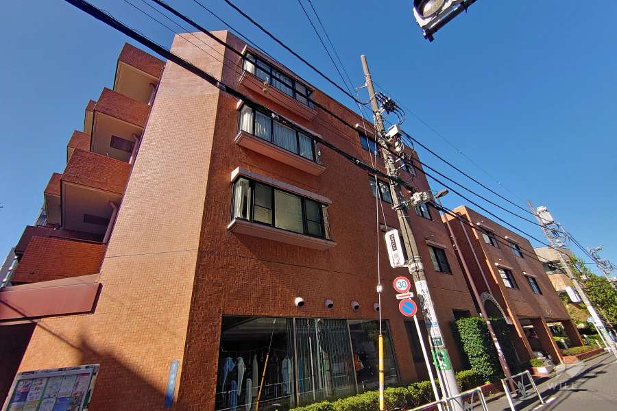 イースタンホームズ猿楽の外観（南東側から）