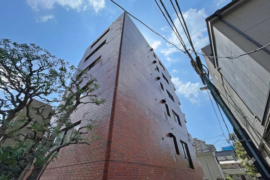 グランドメゾン広尾の外観（北西側から）